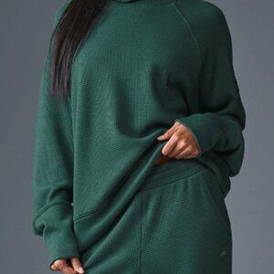 ALO Waffle Weekend Escape Set in Winter Ivy Green Top XS Pant XXS